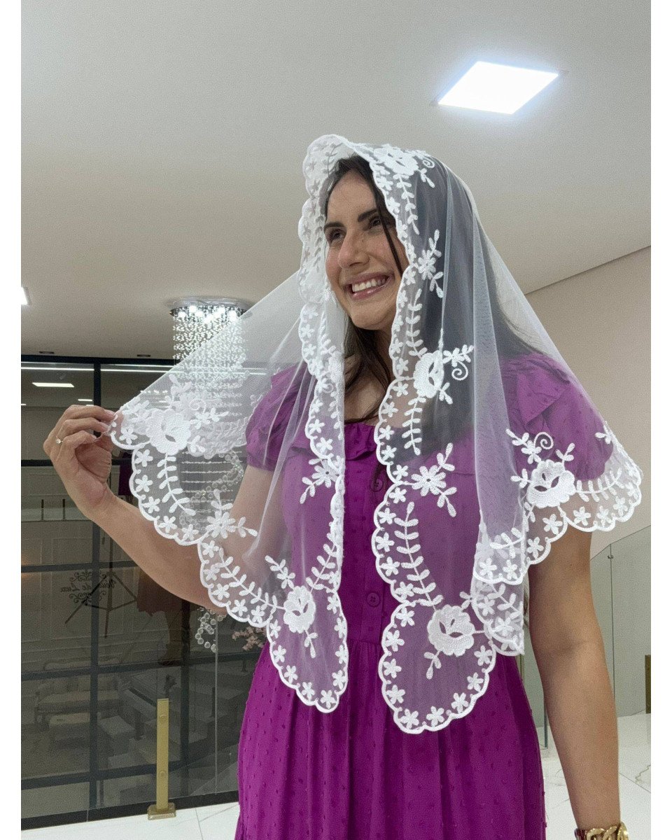 rosa saron tule 1