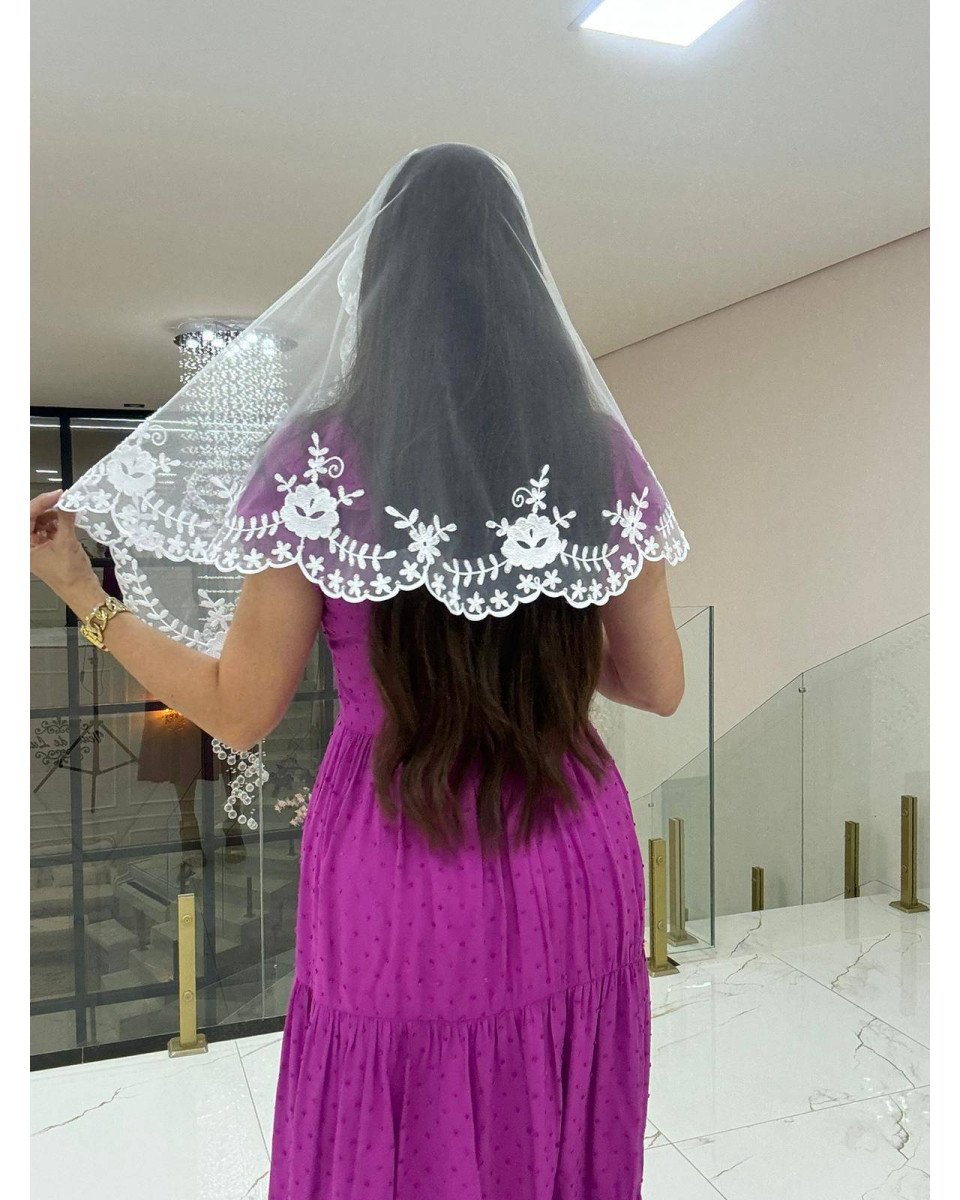rosa saron tule 3